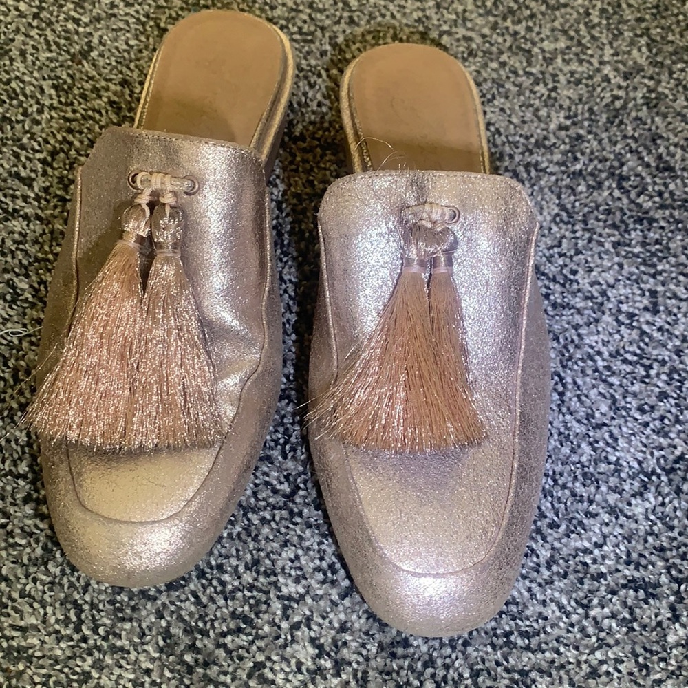 Women’s rose gold slides size 9